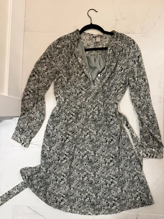 H&M Sage Green Floral Long-Sleeve Wrap Dress