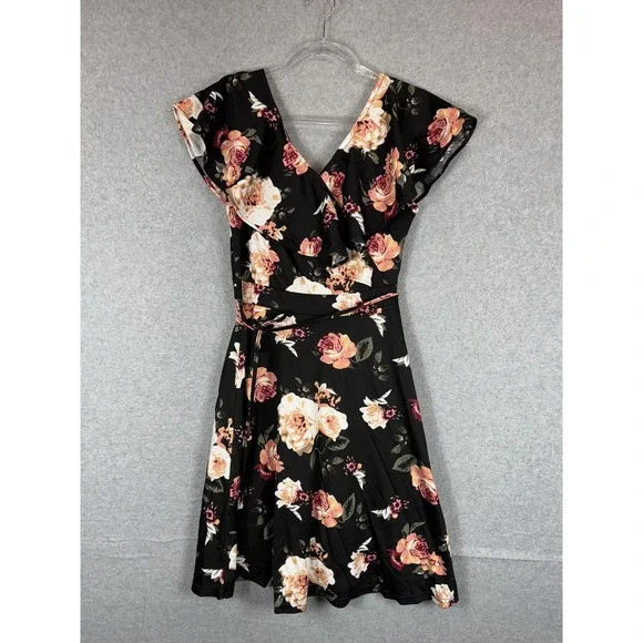 Fantaist Dress Womens Large Black Floral Wrap Short Sleeve Fit Flare Belted Boho