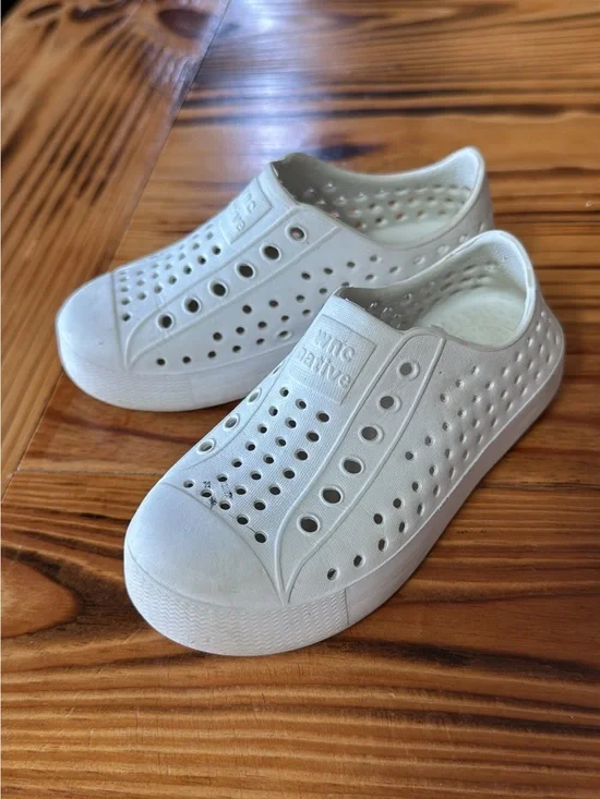Native Kids Slip-On Water Shoes — White
