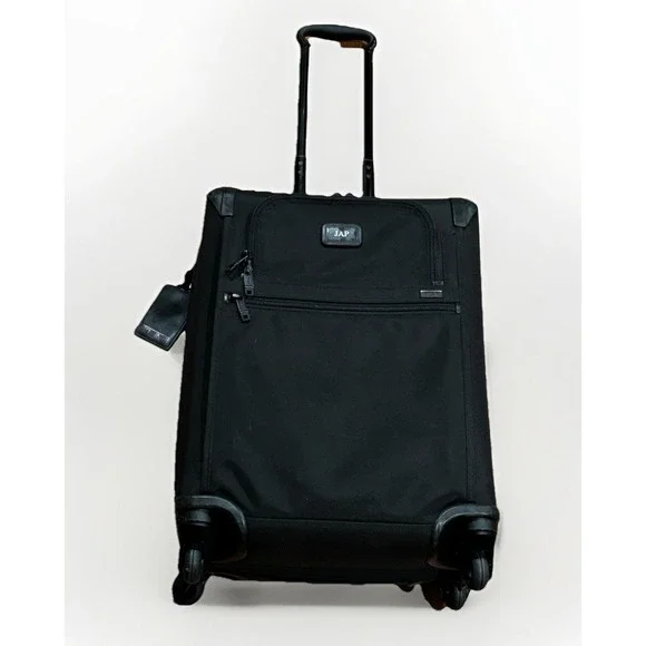 Tumi Alpha 2 Black Expandable 4 Wheeled Spinner Carry On luggage 22061D2 travel