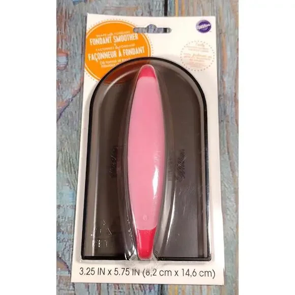 Wilton Fondant Smoother Cake Decorating Tool‎