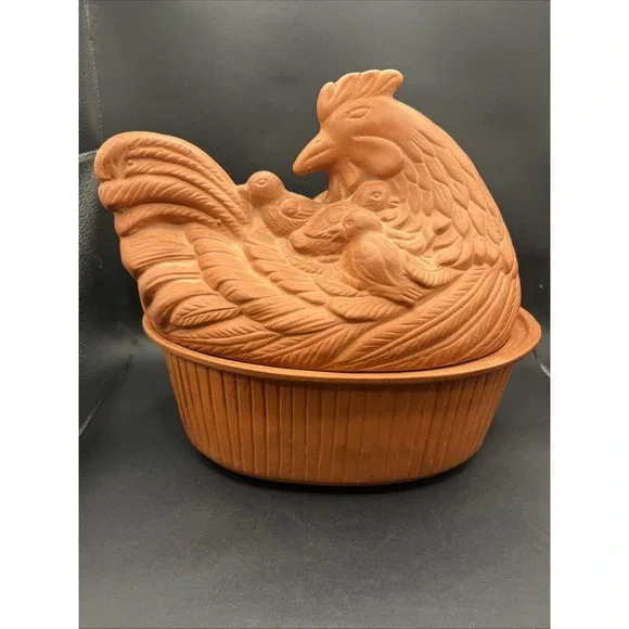 Vtg 1981 Gourmet Topf 233 Unglazed Terracotta Chicken Baker Roaster Hen on Nest