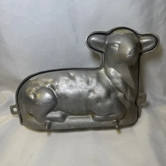 Vintage Cast Aluminum Lamb Cake Mold 3D Easter Sheep Baking Pan Two Piece Silver