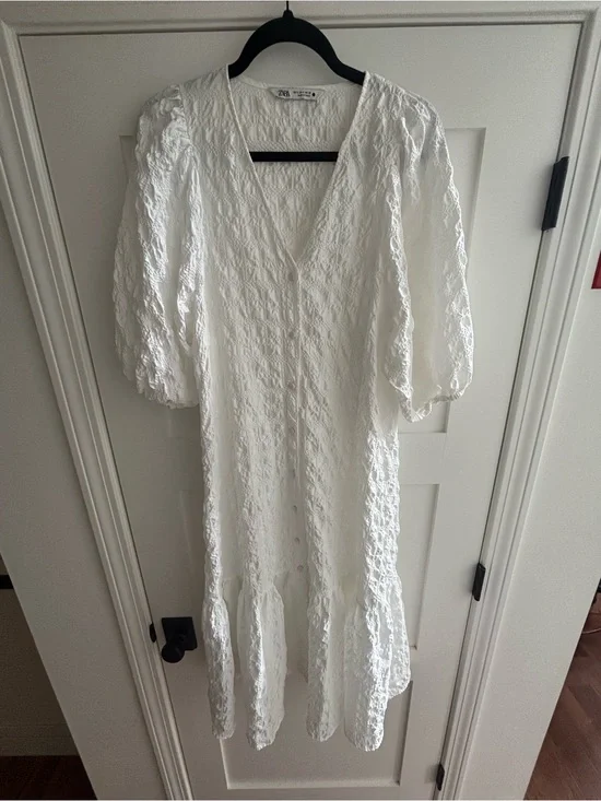 Zara White Textured V-Neck Midi Dress with Puff Sleeves