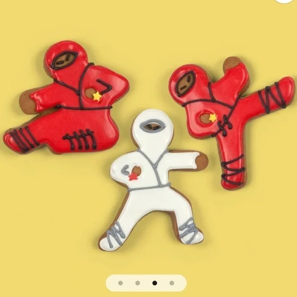 NINJA BREAD MEN COOKIE CUTTERS NEW