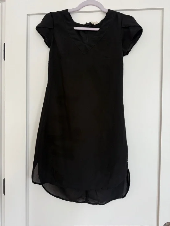 Black High Low Shift Dress with Tulip Sleeves | XS