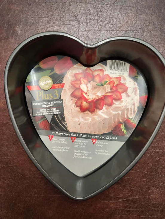 Wilton Black Heart-Shaped Cake Pan