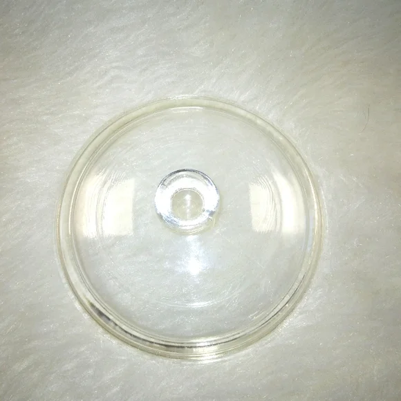 PYREX CLear round replacement Lid,  small knob, P81C