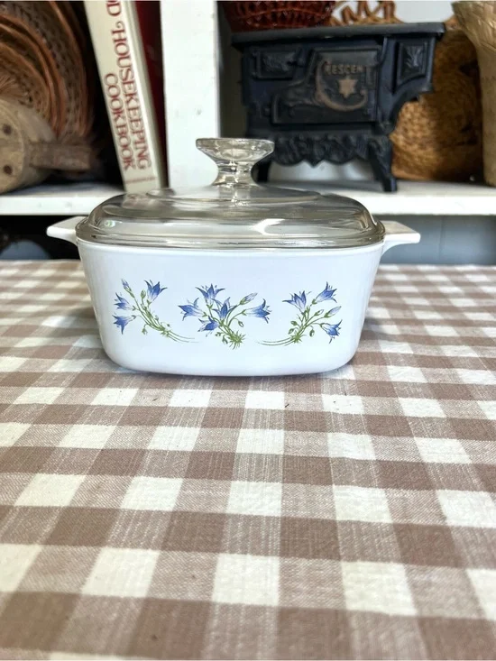 Vintage Corning ware blue dusk 1.5 liter with lid Cookware