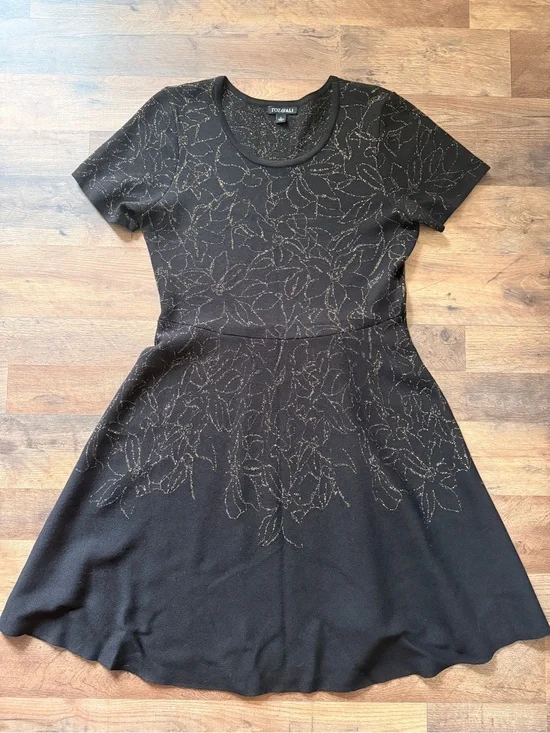 ROZ+ALI Black Short-Sleeve Fit & Flare Dress with Gold Leaf Detail