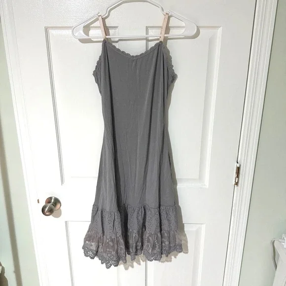 Matilda Jane Gray Lace Trim Ruffle Hem Slip Dress Womens Medium Eyelet Boho