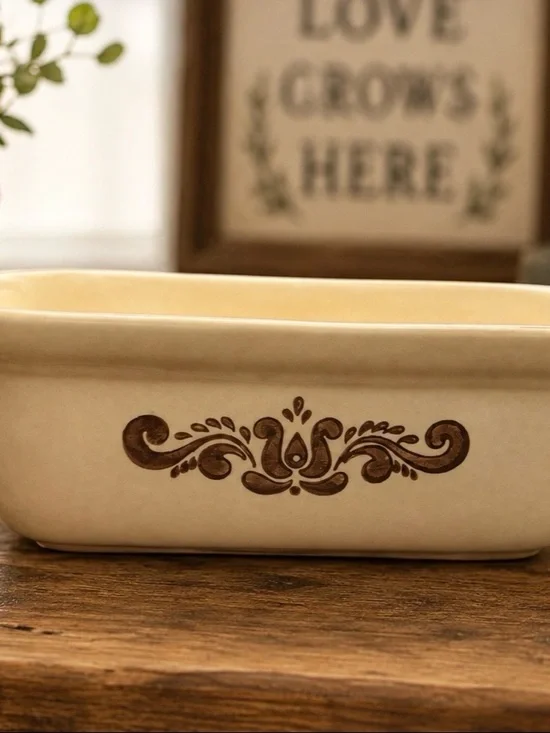Vintage Pfaltzgraff 2-quart Baking Dish