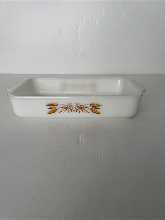 Vintage Anchor Hocking Fire King Baking Dish 1.5 Qt.
