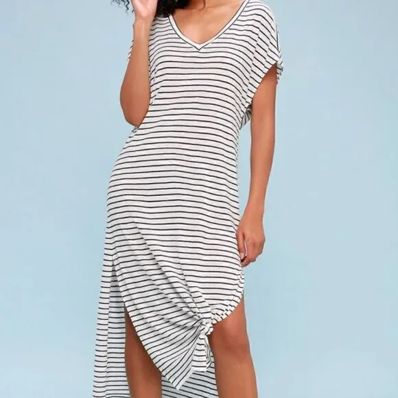 Amuse Society Basic black and White Knotted MIDI Dress