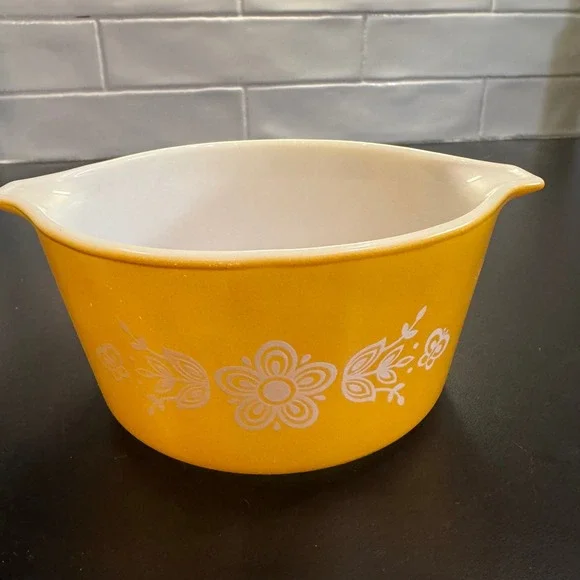 Pyrex Cinderella Mixing Bowl 1.5 Pt Yellow Butterfly Gold 441 Vintage MCM