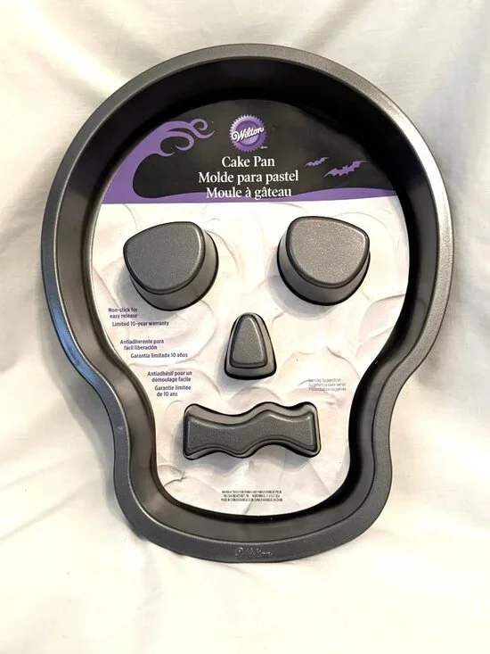 NWT Wilton Halloween Non-Stick Cake Pan Sugar Skull Day Of The Dead Skeleton