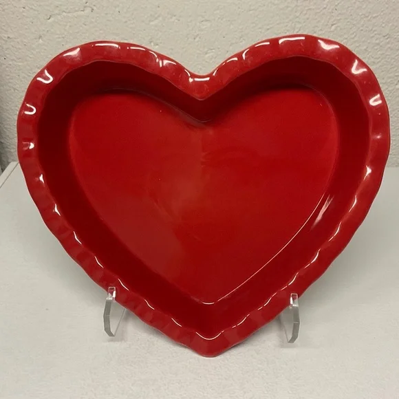 HEART SHAPED BAKING CERAMIC DISH by Fresh