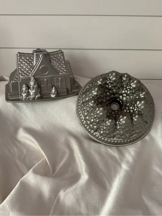 Nordic Ware Gingerbread House & Pine Forest Bundt Cake Mold Set