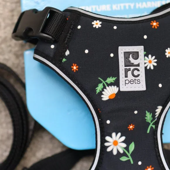 RC Pets Adventure Kitty Harness – Black, Medium, Floral Design – Cat / Small Pet