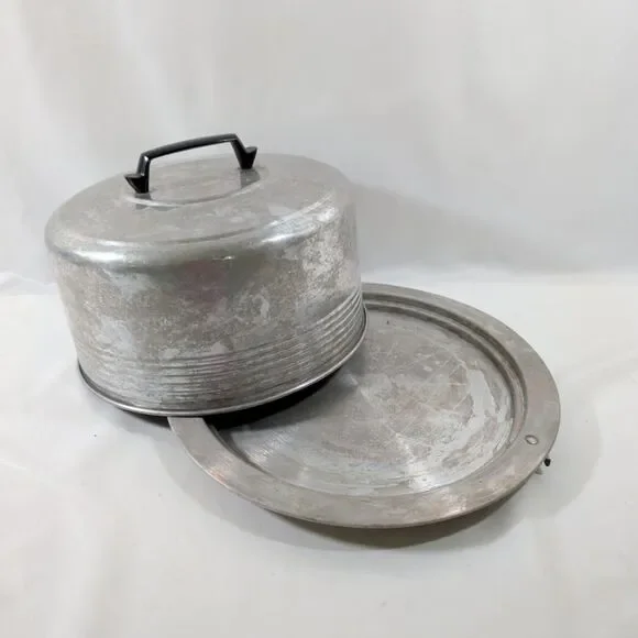 Vintage Regal Ware Aluminum Cake Carrier Cake Saver Covered Cake Keeper USA