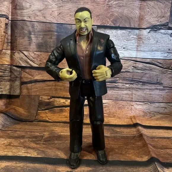 2004 WWE Armando Estrada Suited Action Figure Jakks Pacific Manager Vintage RA