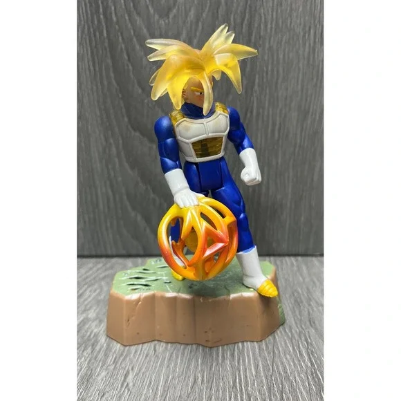 Irwin Toy Dragon Ball Z Super Saiyan Trunks Action Figure with Base 2002