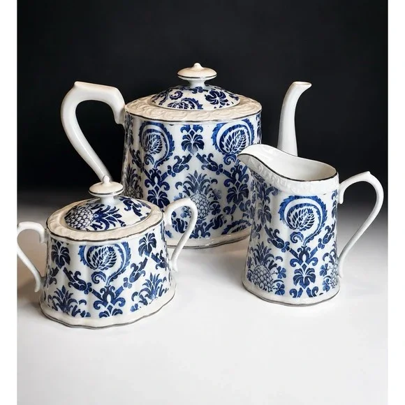 Grace's Teaware Blue & White Porcelain Tea Set – Teapot, Creamer & Sugar Bowl