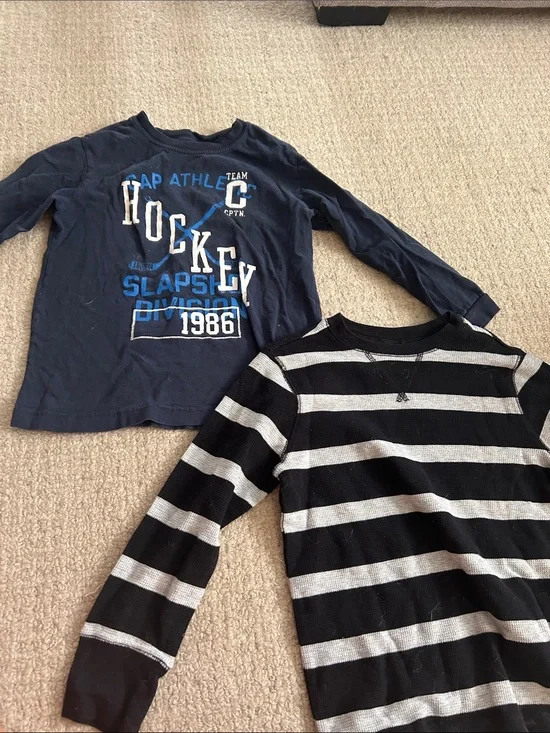 GAP Navy Long Sleeve 'Hockey 1986' Graphic Tee