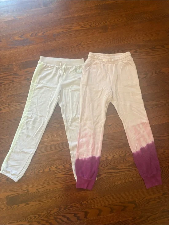 GAP Kids White Joggers & Pink-to-Purple Dip-Dye Sweatpants - 2 Pack