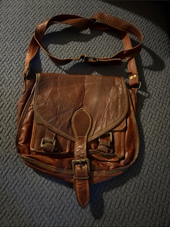 Leather Messenger Bag - Brown Vintage-Style Crossbody