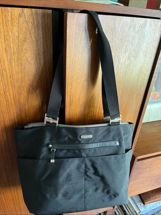 Baggallini Black Nylon Messenger Tote with Front Pockets