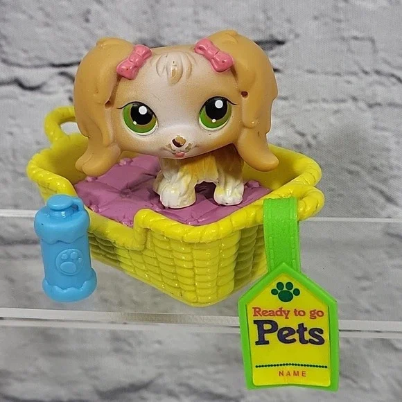 Littlest Pet Shop Figure #79 Maltese Puppy Dog In Basket Ready To Go Tag‎