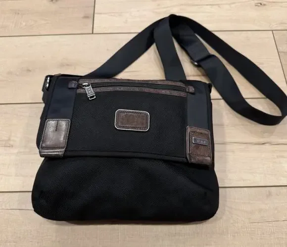 TUMI Alpha Ballistic Nylon Messenger Crossbody Laptop Bag Black Brown Leather