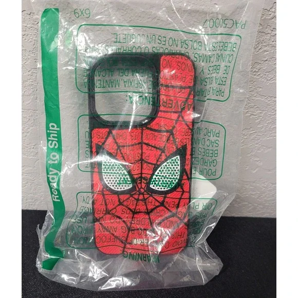 Spider-Man Mask Red and Black iPhone Case IP15-Pro IPhone 15 Pro