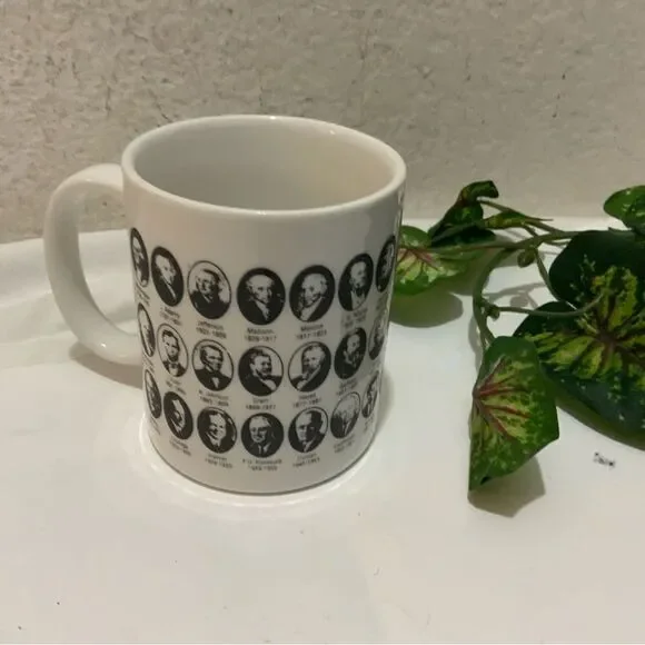 Vintage Coffee Mug United States Presidents Portrait 1990s US History G16