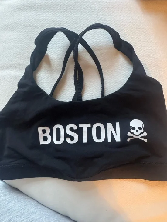 Lululemon 'BOSTON' Skull Sports Bra- Size 6