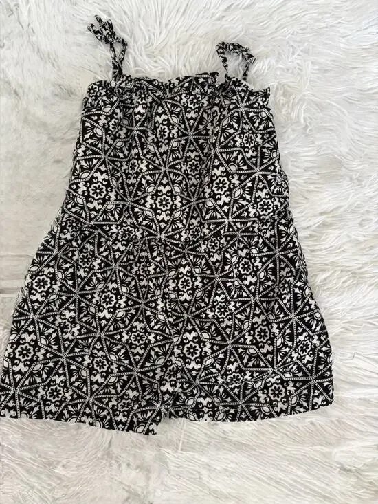 Baby Gap Girls 2T Black & White Design Romper. Adorable, Grt Quality