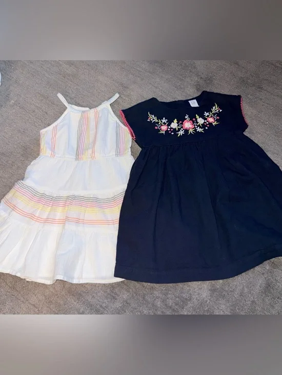 Baby Gap Girls Dress Bundle Size 3T Floral Embroidered 2pc