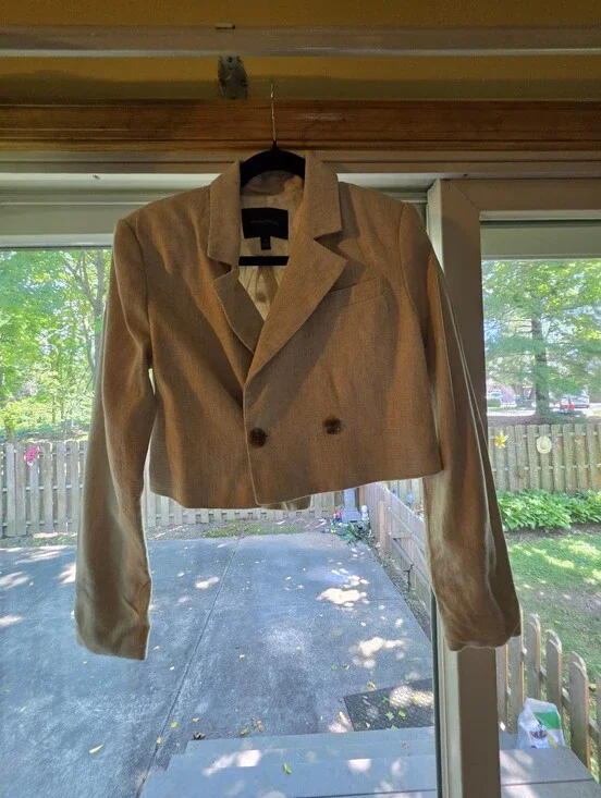 Banana Republic Cropped Beige Double-Breasted Blazer