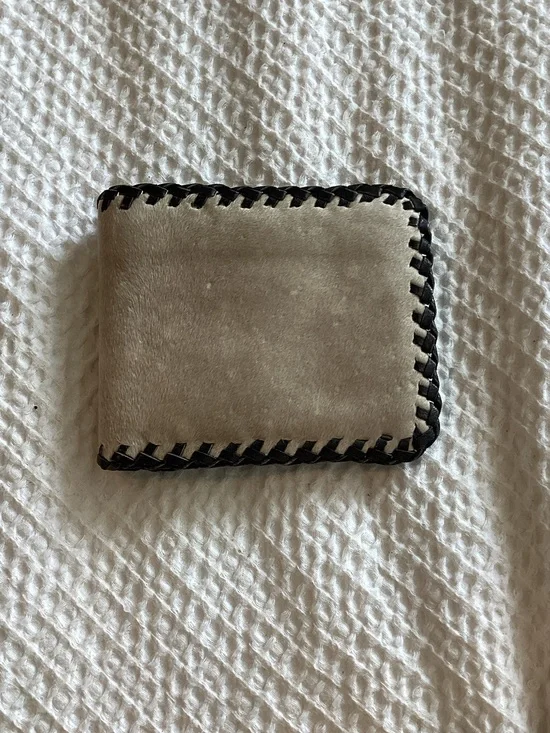 Men's Beige Bifold Wallet with Black Trim‎