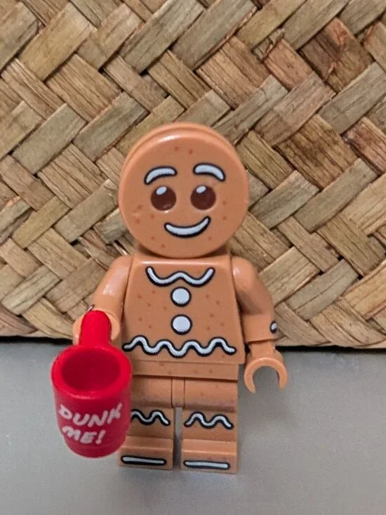 Lego series 11 minifigure - gingerbread man
