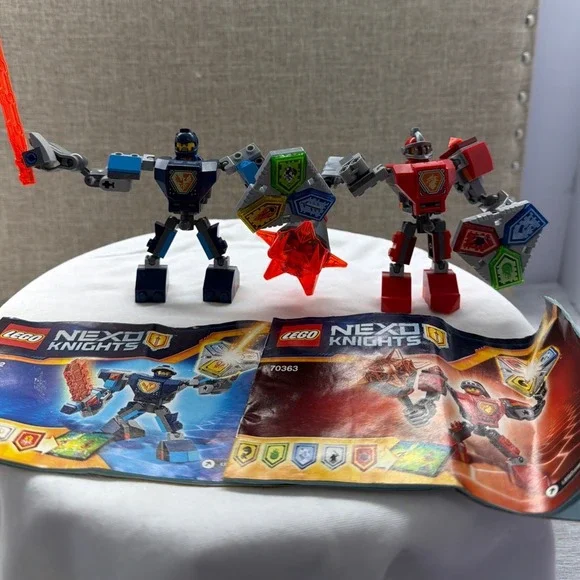 LEGO Nexo Knights Battle Suit Clay 70362 Macy 70363 Mech Sets with Manuals‎