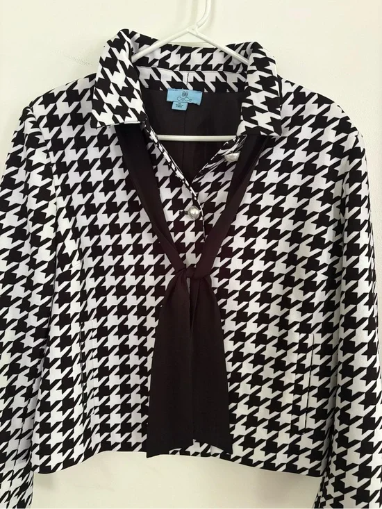 Black & White Houndstooth Tie-Neck Women's Blazer