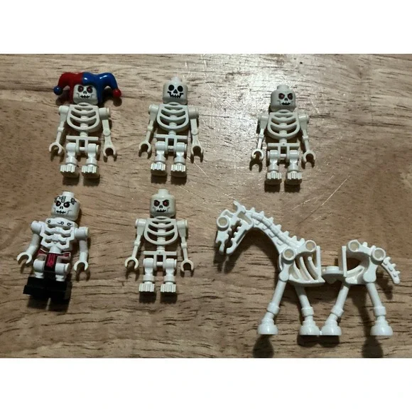 LEGO Skeleton Minifigure Lot Of 6, 3 Skeletons, 2 Ninjago And Skeleton Horse