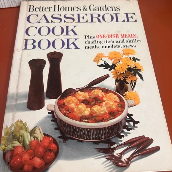 Vintage 1961 Better Homes‎ and Gardens Casserole Cook Book Hardcover Mid Century