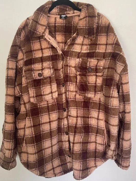 PacSun Women’s M/L Plaid Shacket Brown & Cream Soft  A3