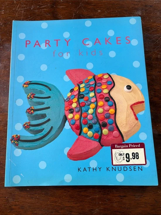Party Cakes for Kids by Kathy Knudsen - Blue Polka Dot Cover