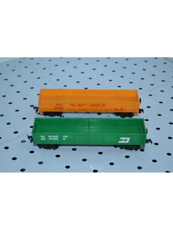 Lot of 2 TYCO Bachmann Vintage HO Union Pacific & Burlington North. Gondola Cars