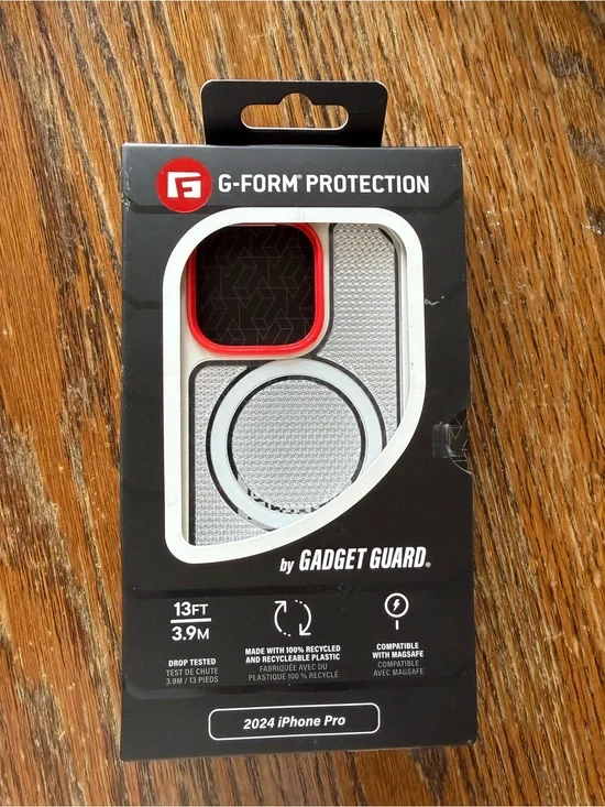 NIB iPhone 16 Pro G-Form Reflector Case with MagSafe in white