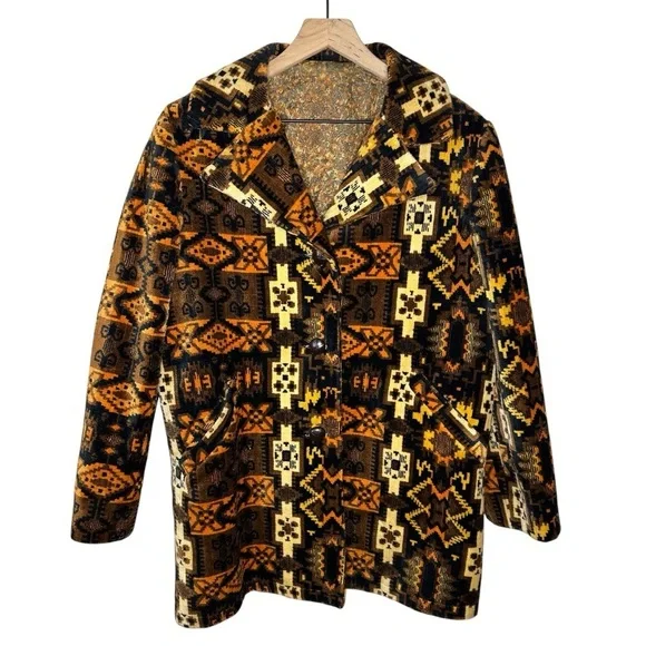 Trego’s Westwear Vintage Aztec/Geometric Print Coat Size 14